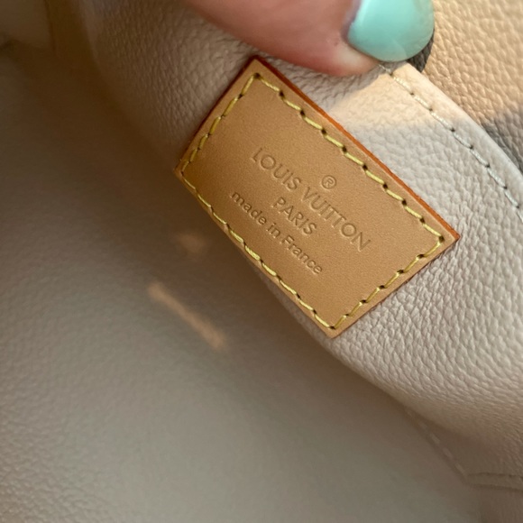 Louis Vuitton Game On Cosmetic Pouch - Picture 5 of 6